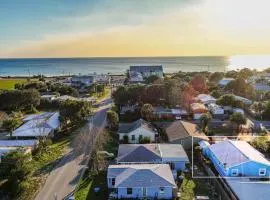 A Wave From It All in Laguna Beach Large Patio Sleeps 4 Dog Ok