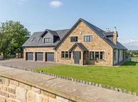 Northern Hideaways Oakfield Lodge