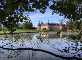 Ecuries du Château de Saint-Fargeau、サン・ファルゴーのホテル