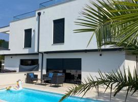 Villa Lujo Porec Funtana, hotel v destinaci Funtana