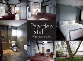 Paardenstal, Private House with wifi and free parking for 1 car: Weesp şehrinde bir daire