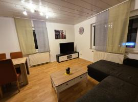 Sonnenschein1R mit Terrasse und Garten, khách sạn ở Friedrichshafen