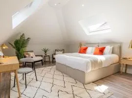Wellington Place I Your Apartment