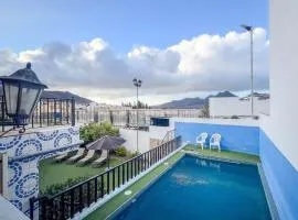 5BR Los Llanos Chalet - Pool & Garden