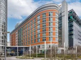 Radisson Blu Hotel, London Canary Wharf East、にあるロンドン・シティ空港 - LCYの周辺ホテル