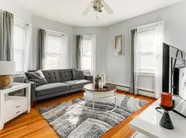 5 Mi to Brown U Pet-Friendly Apt, Walk to Dining!