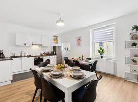 Modern-Netflix-Messe-Veltins Arena-Free Parking, luksushotel i Gelsenkirchen