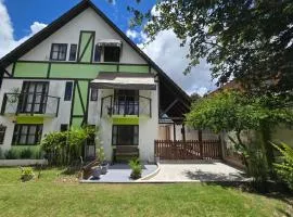 Casa Aconchegante em Condomínio no Centro