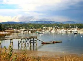 Acadia II on the Harbor