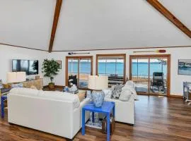 The Waters Edge Sleeps 8