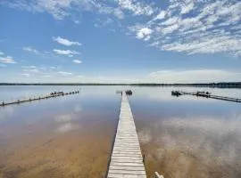 Convenient Cabin with Access to 3 Boat Docks!