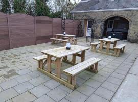 Lison House Tulsk 1, хотел в Роскомън