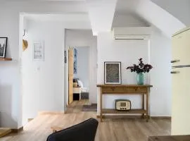 Lithos apartment