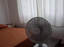 1 quarto sem ar-condicionado
