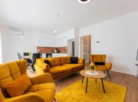 Flex SelfCheckIns 143 - Novaki -Terrace - 4 Bedrooms - Parking