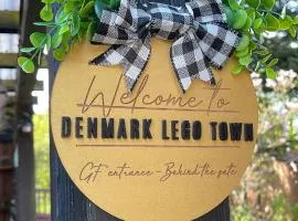 5 min walk to LEGO HOUSE - Two bedrooms with balcony