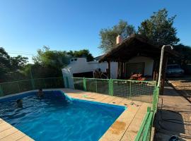 Refugio de Nestor, hôtel à Villa Parque Siquiman