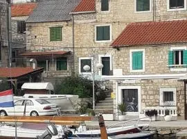 Seaside holiday house Maslinica, Solta - 23838