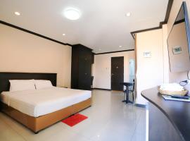 Triton Hotel Nakhonratchasima โรงแรมไททัน, hotell i Nakhon Ratchasima
