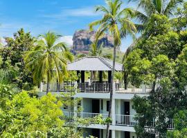 Lakmini Lodge Restaurant & Bar, cabin in Sigiriya