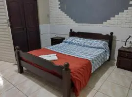 Espaço básico e funcional com 2 ambientes, sem fogão, bem localizado, zona nobre, com garagem