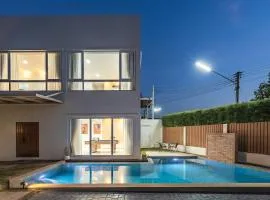 V169 Blue Tree Paradise 3BR Villa & Private Pool