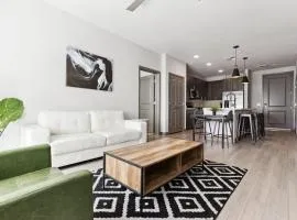 Cozysuites PHX RORO Gym Pool Pets Parking #18