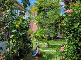 Astillo's Guest Houses, hotel em Moalboal