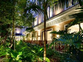 Hotel Thrive, A Tropical Courtyard, hotel in Kathmandu