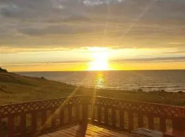 The Fish Sheds-New 2 bedroom and 2 bathroom Seaview Cottage