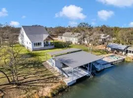 The Woodland Escape with Concierge Services - New Listing