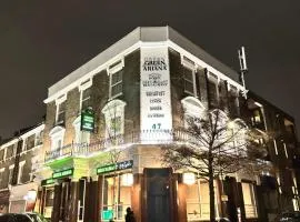 Green Ariana Hotel - near Wembley and central London