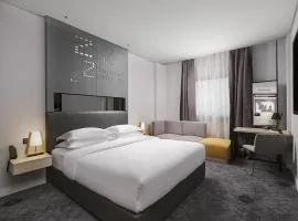 Studio M Muscat、マスカットにあるマスカット国際空港 - MCTの周辺ホテル