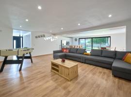 Paris Premium Family House, hotel in Villabé