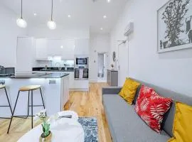 Charming 1BR Prime Location Near Station & Shops