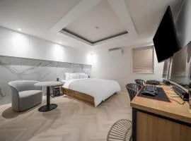 Story 9 Hotel