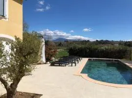Villa 5 étoiles avec Magnifique Vue au Domaine des Cigales