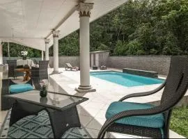 Villa Aquaterra 200m2 - jacuzzi privatif chambre parentale, piscine, garage