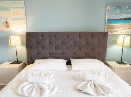 Kanali seaside apartment Poros 1, hotel in Poros