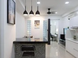 SS15 Courtyard Subang Jaya Sunway European Designer Suite Netflix 100m to LRT #23