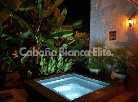 Cabaña Bianca Elite con jacuzzi privado!, hotel amb jacuzzi a Melgar