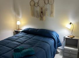 Moderno mono ambiente, Hotel in Rivadavia