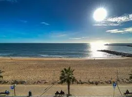 Quarteira Frente Praia II by HomeSlow Rentals