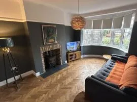 Leigh On Sea -Broadway-Two Bed with Garden