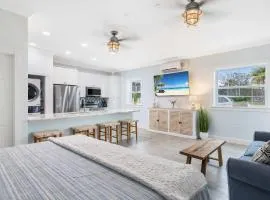 Cozy Studio Condo in Sebastian