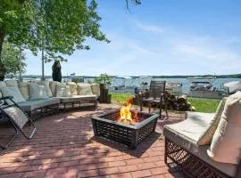 Fife Lake Lodge 2BR with Kitchen & Lake Views