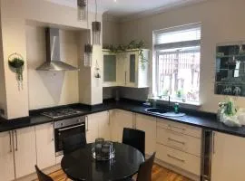 Tranquil Darlington Home 3BR Pet Friendly