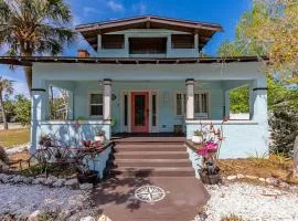 Basque Bungalow with pool, minutes to beaches