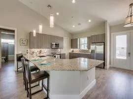Pool Home with Beach Access - Southern Comfort - Roelens