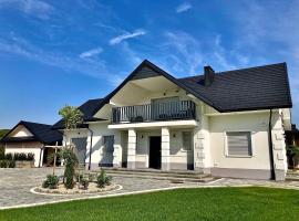 Apartamenty Noclegowe U Bartosza, hotel a Odrzechowa